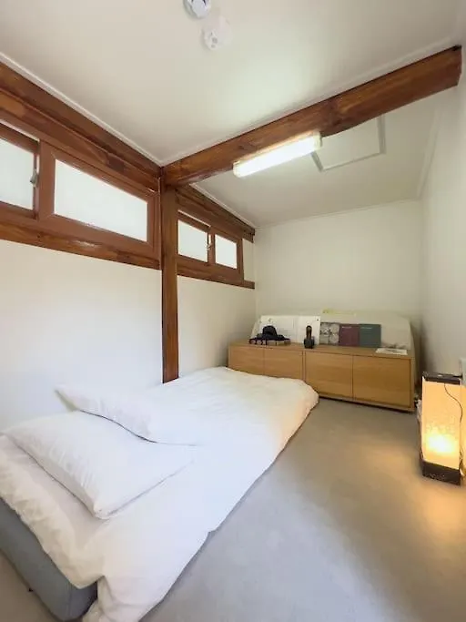 Youngchoo Hanok Stay Seoul 0*,