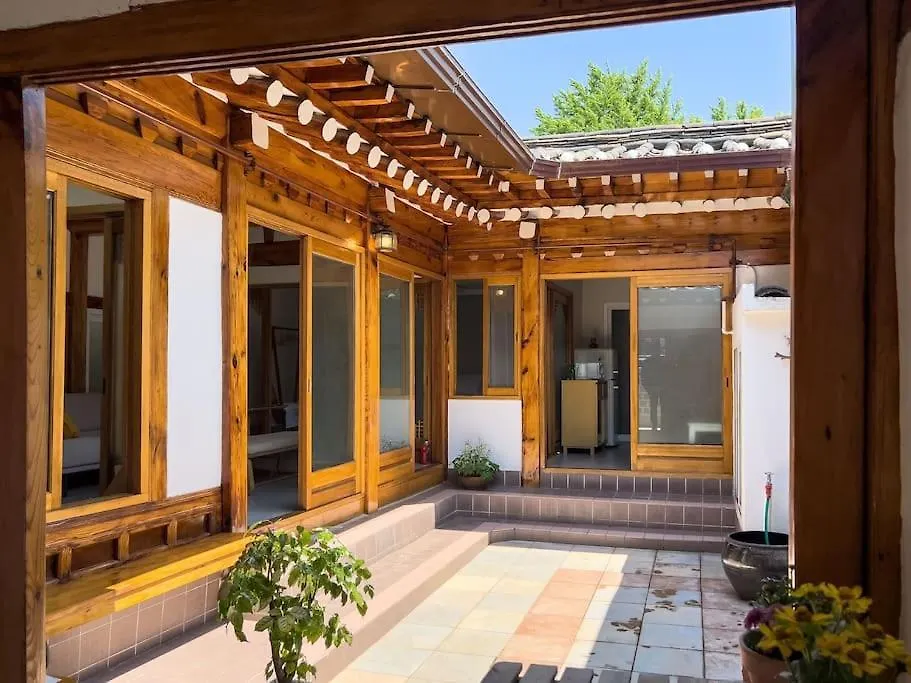 Youngchoo Hanok Stay Seoul 0*,  South Korea